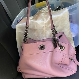 Coach leather purse with gunmetal hardware